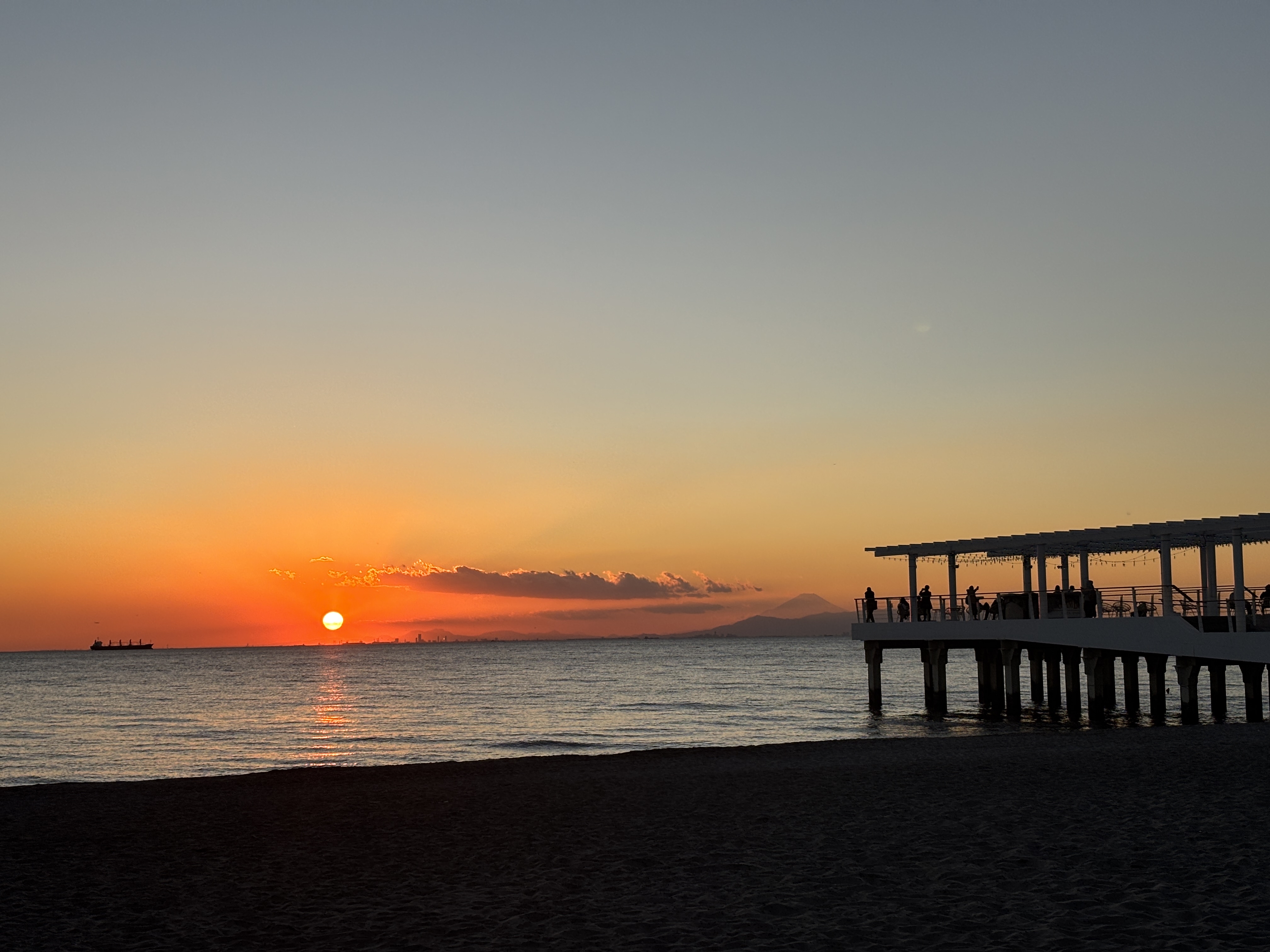 稲毛海浜公園で、思い出に残る夕日体験を